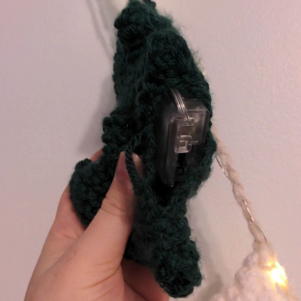 Lights Up **** Knitted Christmas tree garland 🌲❄️⛄🎄